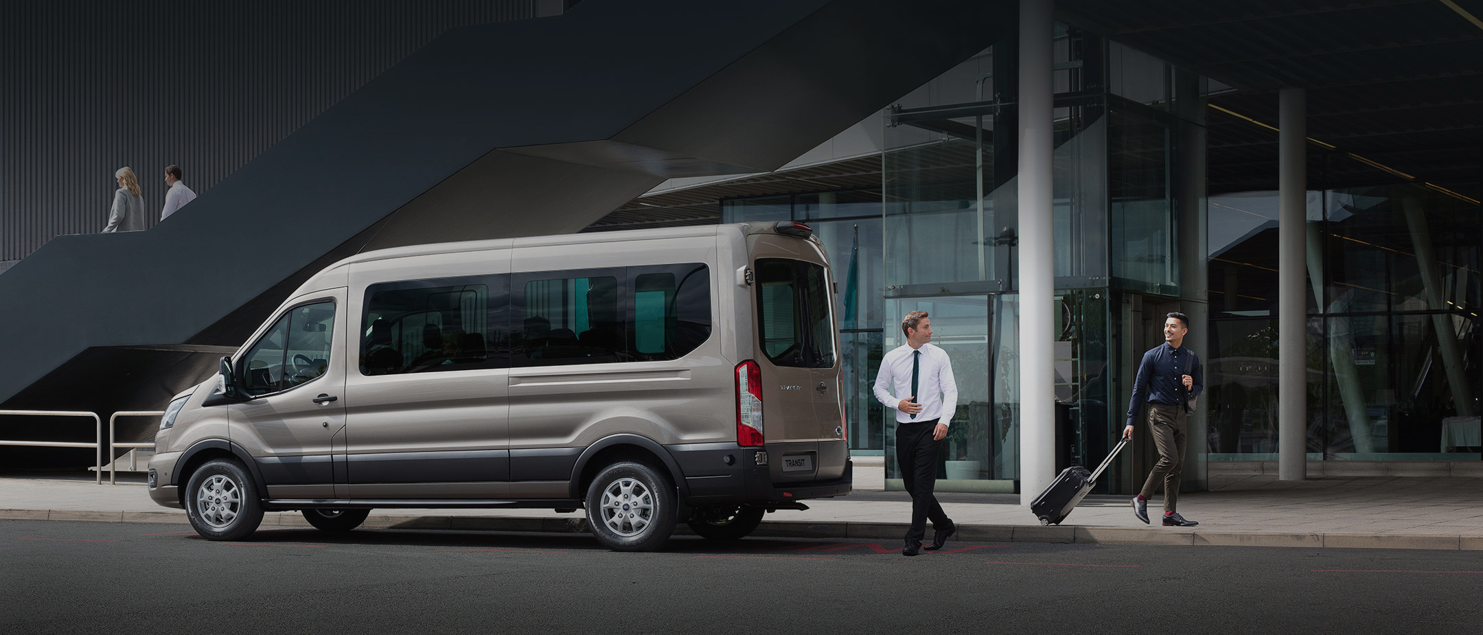 heathrow-airport-minibus-hire-with-driver