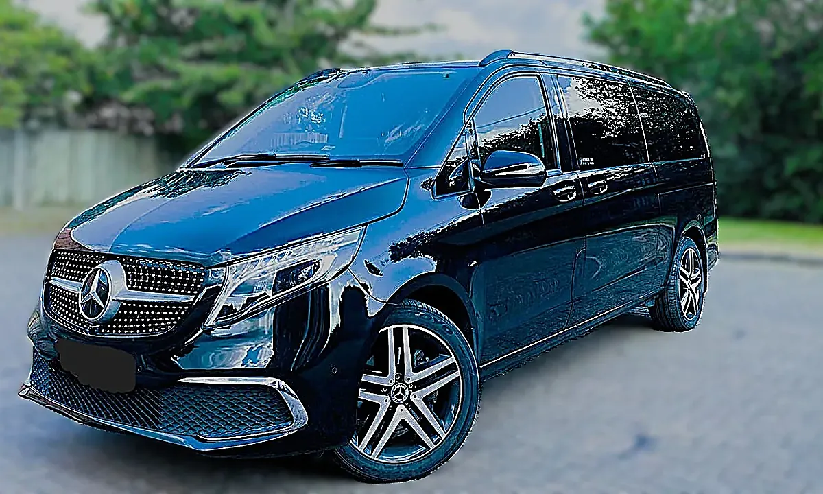 8 seater executive minibus hire at Heathrow Airport